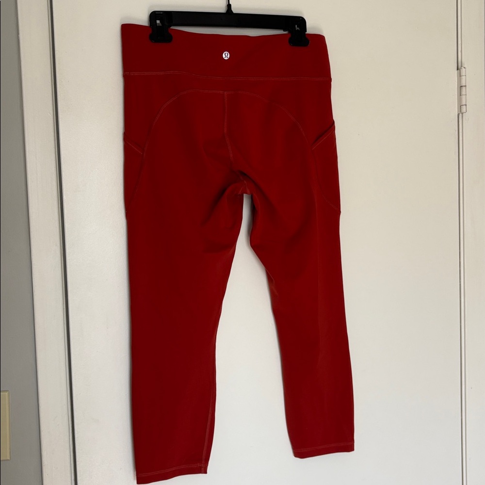 NEW Lululemon Invigorate High-Rise Crop 23" Cayenne size 12 - Picture 5 of 8